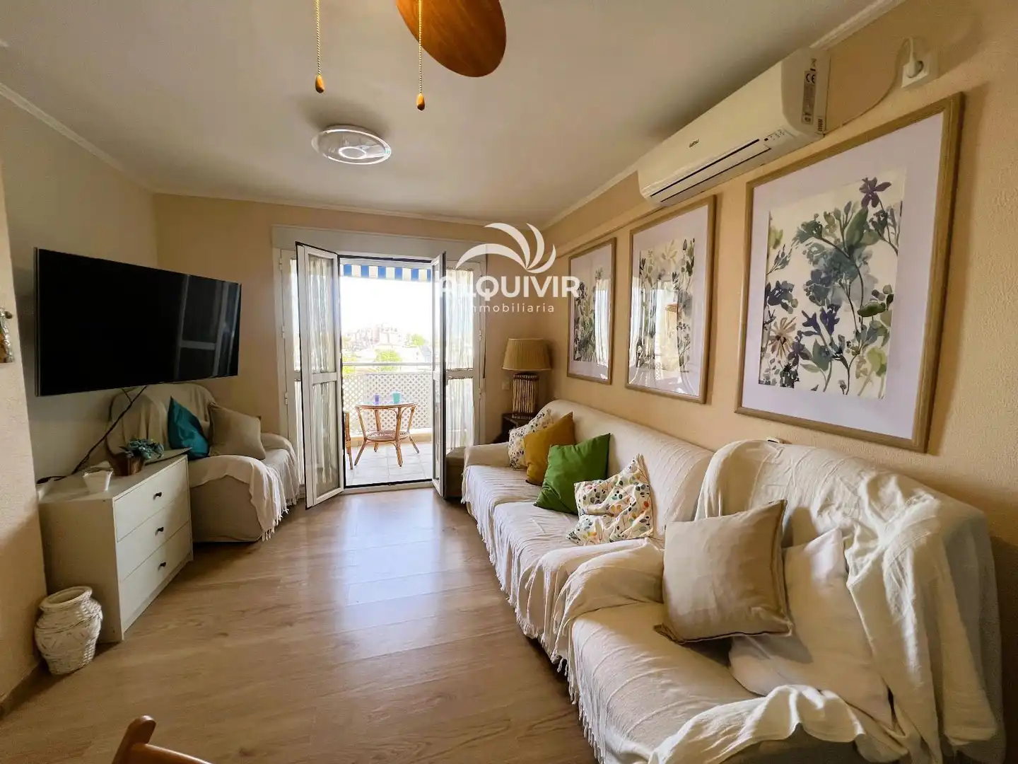 Wohnzimmer von Wohnung zum Verkauf in Almonte mit Klimaanlage, Terrasse und Abstellraum