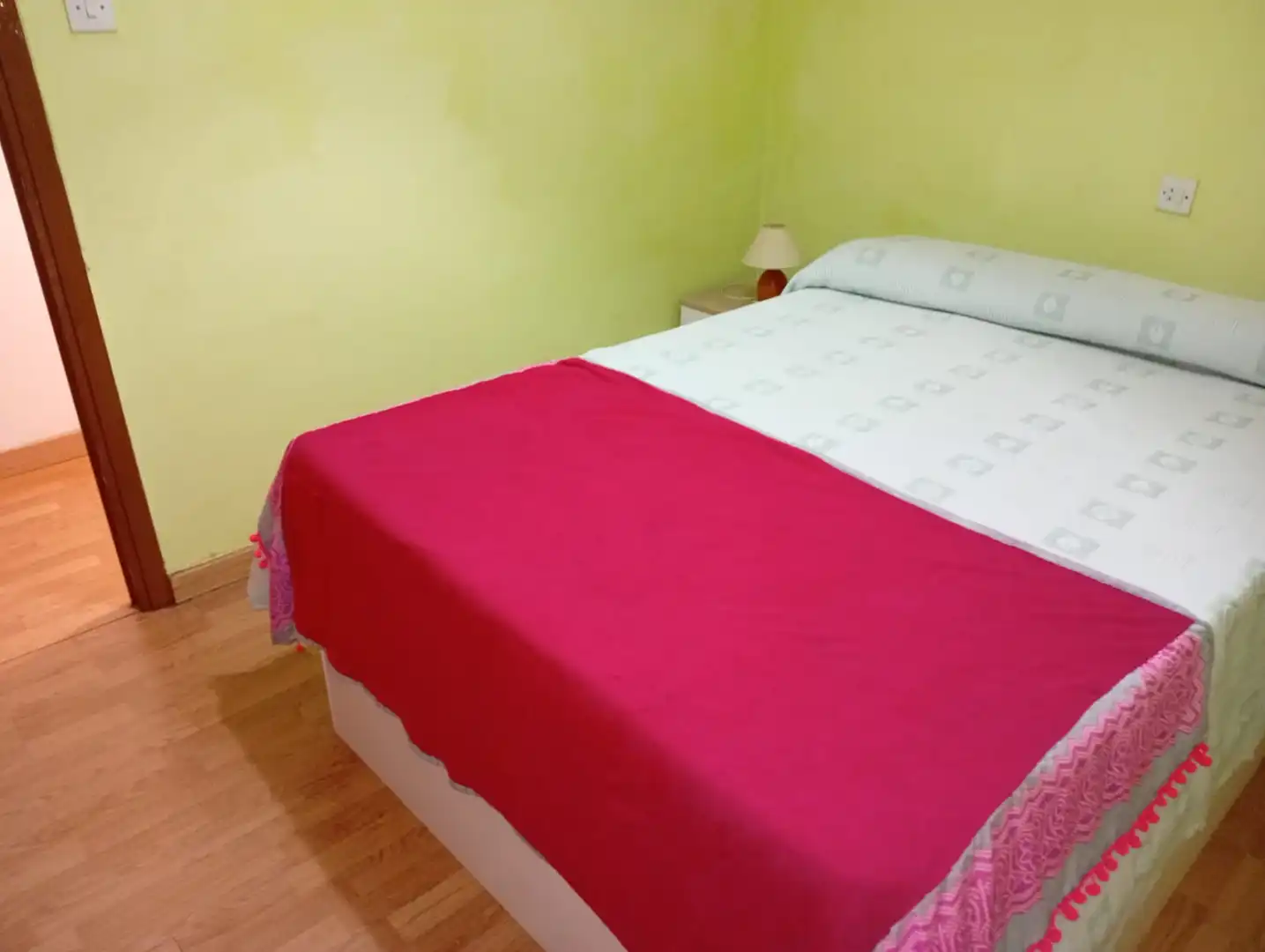Habitación de Piso en venta en Gijón  con Calefacción, Parquet y Terraza