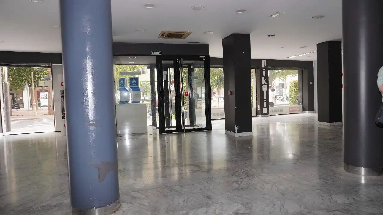 Local comercial de lloguer a de Andalucía, imagen 7