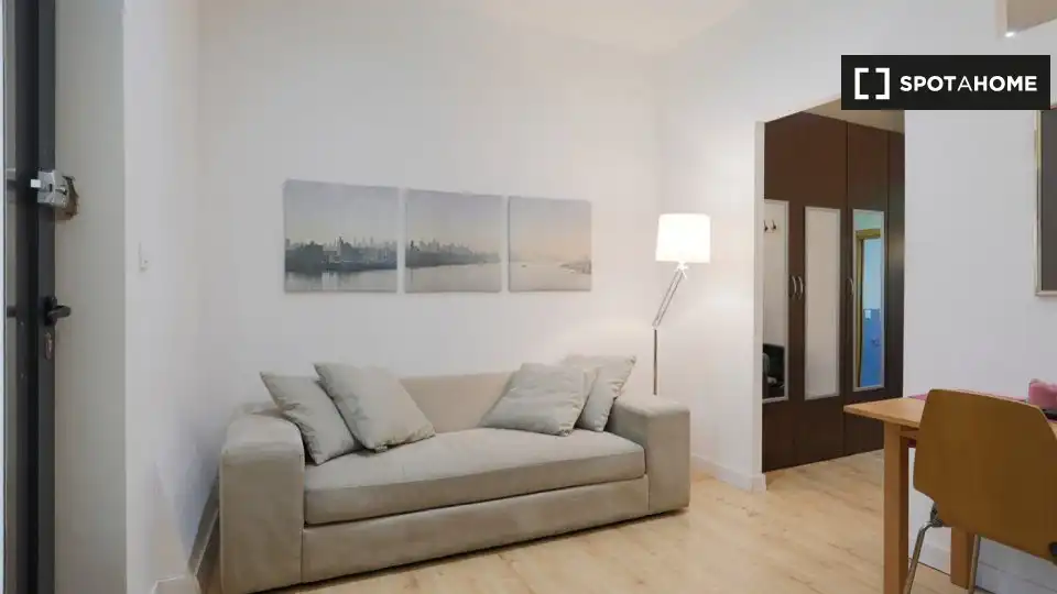 Flat for rent in El Baix Guinardó
