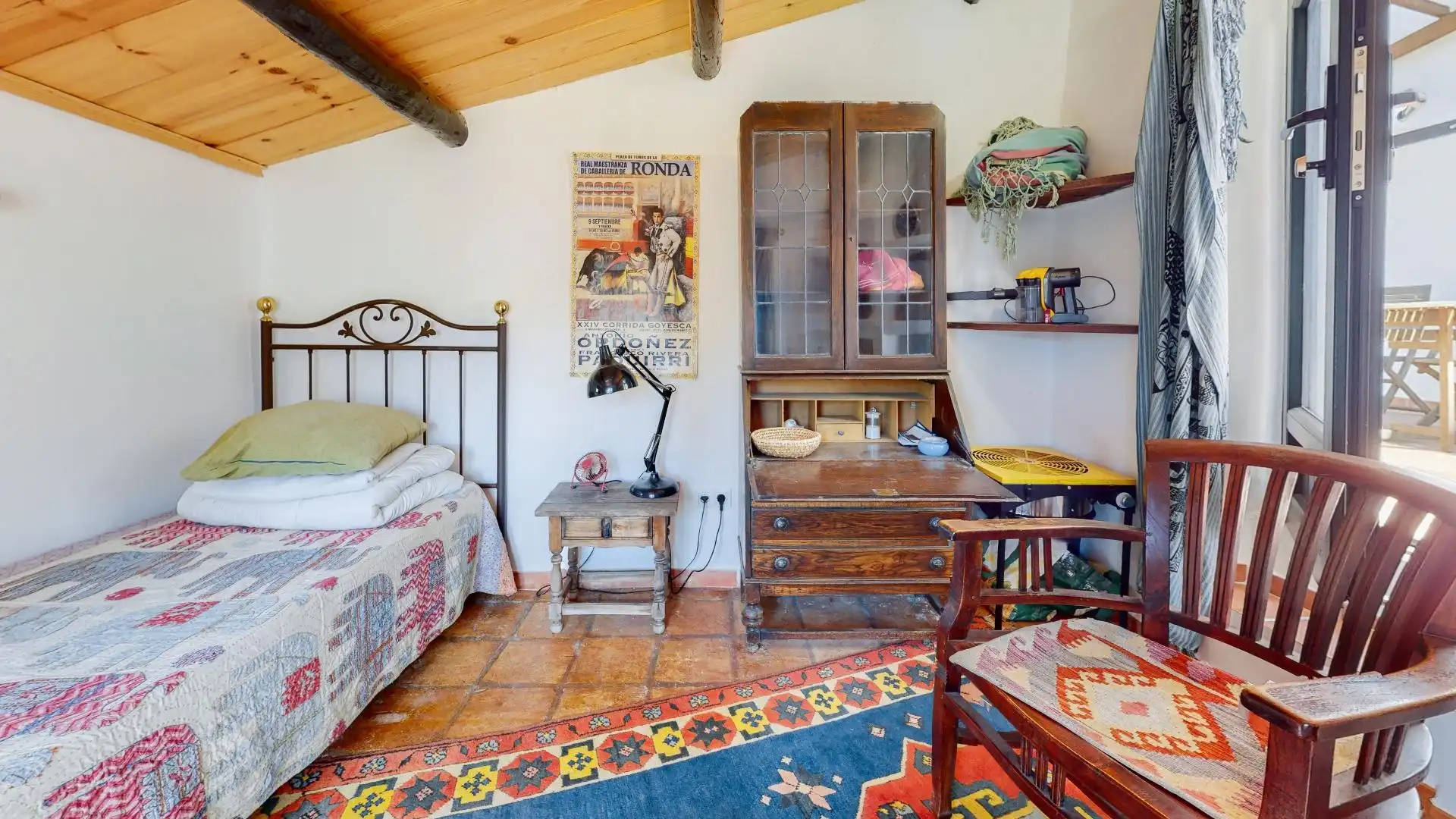 Dormitori de Finca rústica en venda en Casares amb Calefacció, Jardí privat i Terrassa