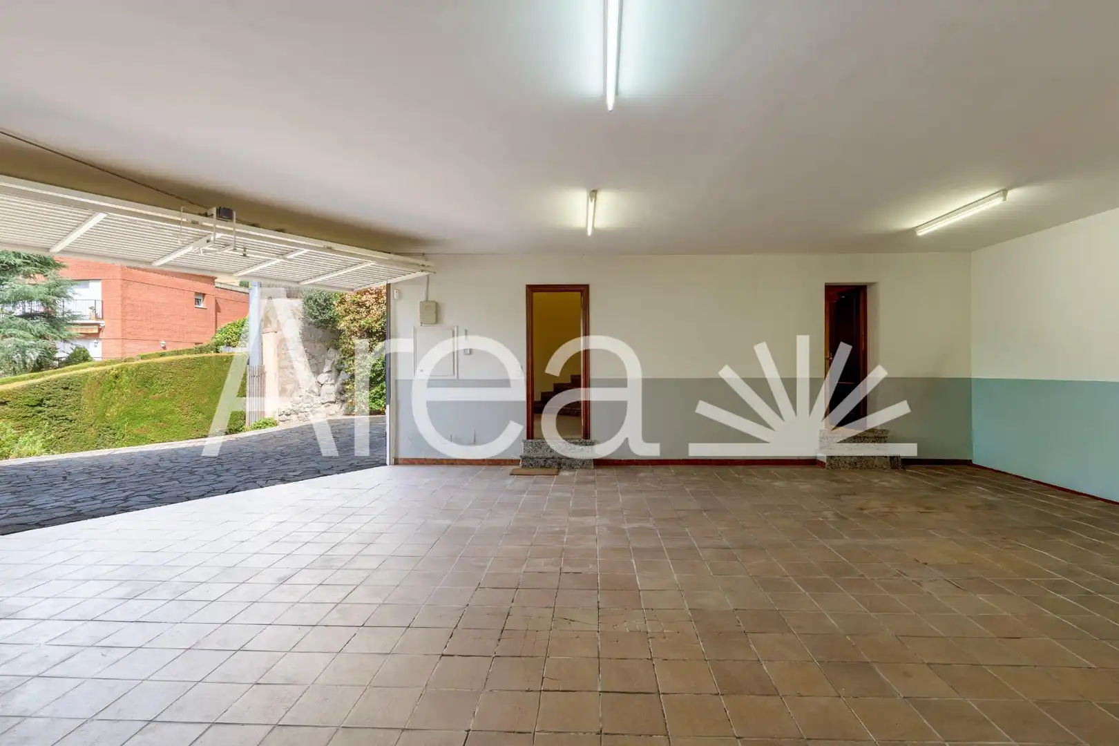 Casa o xalet en venda en Mataró amb Jardí privat, Terrassa i Piscina