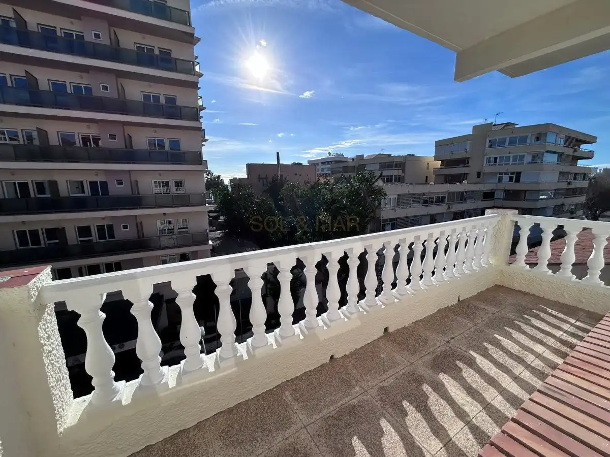 Vivienda con piscina en venta en Los Nidos, imagen 4