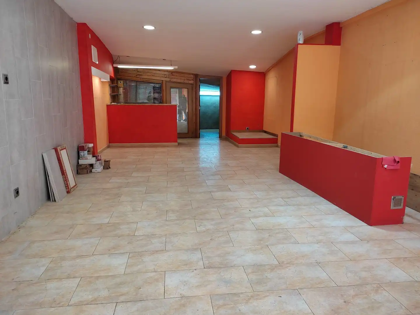 Local comercial en venta en Sant Hipòlit de Voltregà, imagen 2