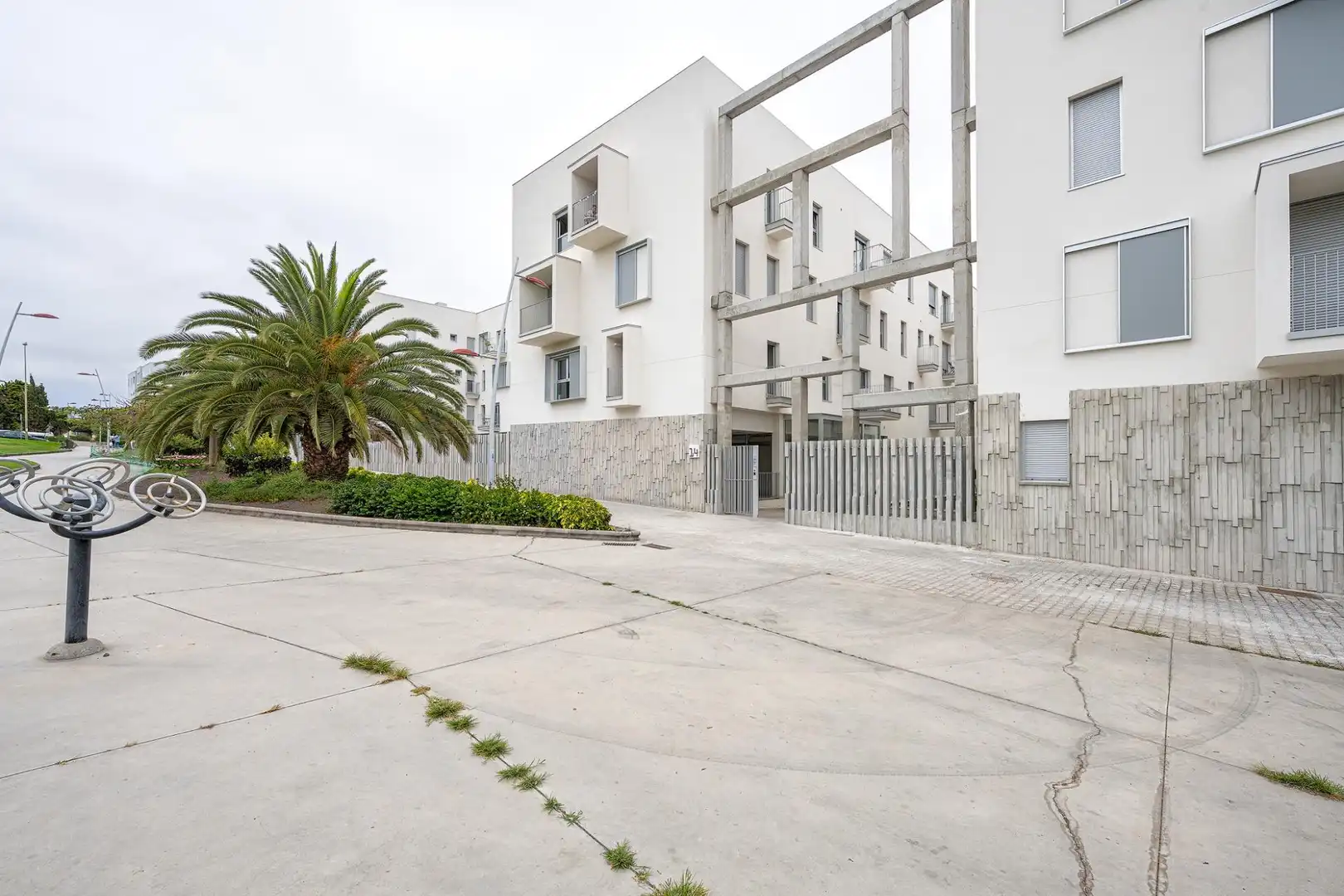 Außenansicht von Wohnungen zum Verkauf in Las Palmas de Gran Canaria mit Privatgarten, Terrasse und Abstellraum