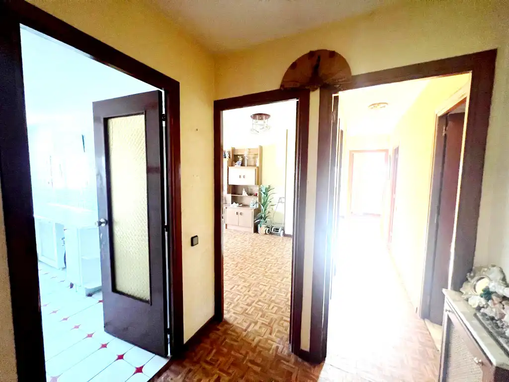 Piso en venta en Madrid con Calefacción, Parquet y Terraza