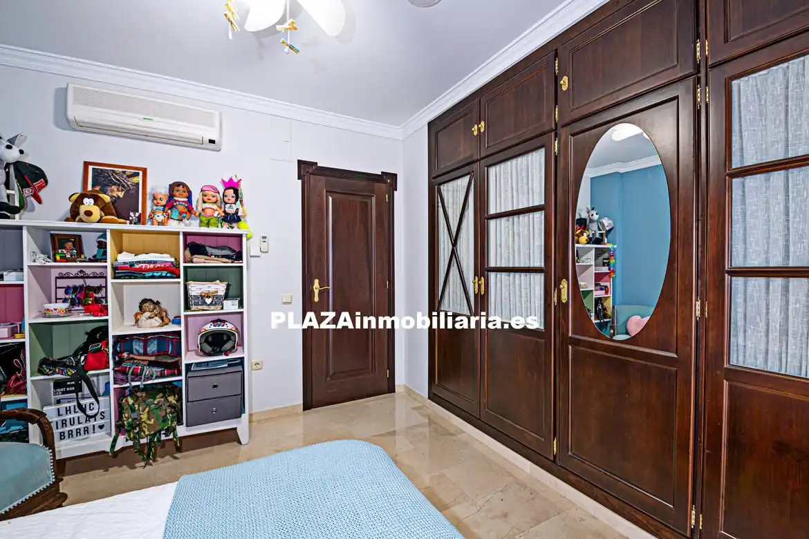 Habitación de Casa o chalet en venta en Lucena con Aire acondicionado, Trastero y Piscina