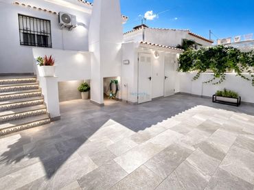 Chalet con jardín en venta en Miramar