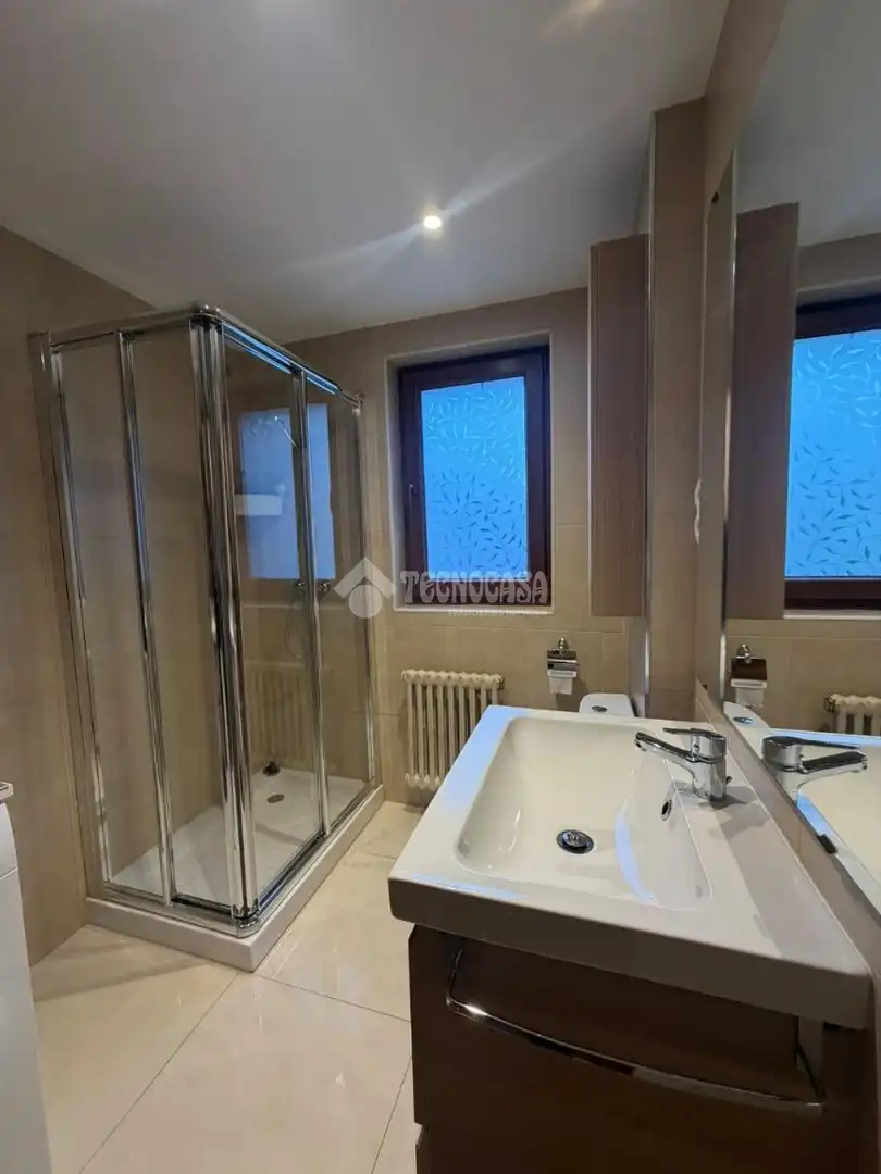 Baño de Piso de alquiler en Los Castros