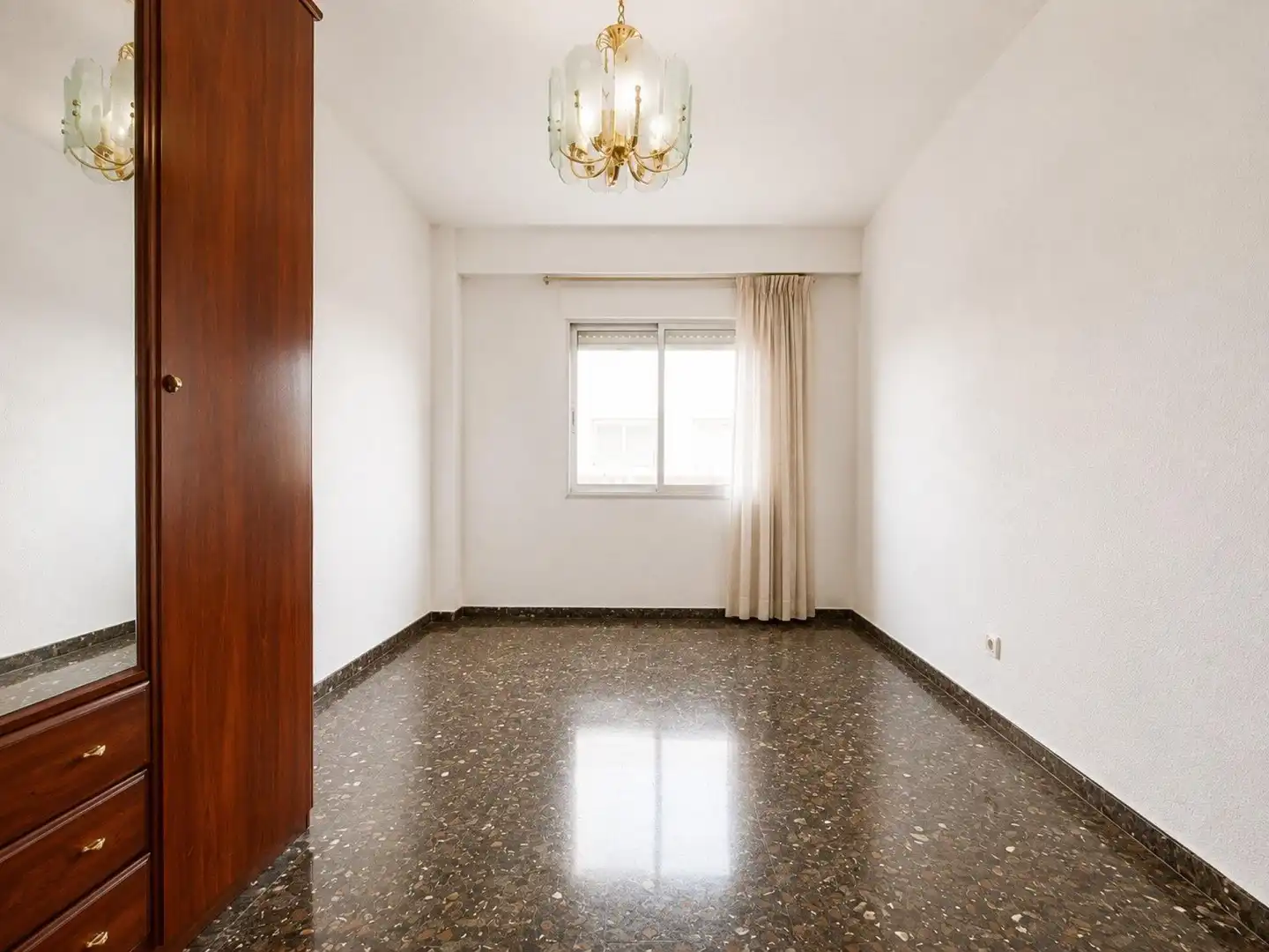 Schlafzimmer von Wohnung zum Verkauf in Xirivella mit Klimaanlage, Heizung und Terrasse
