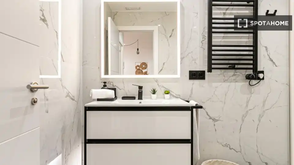 Flat with terrace to rent in Eixample, imagen 18