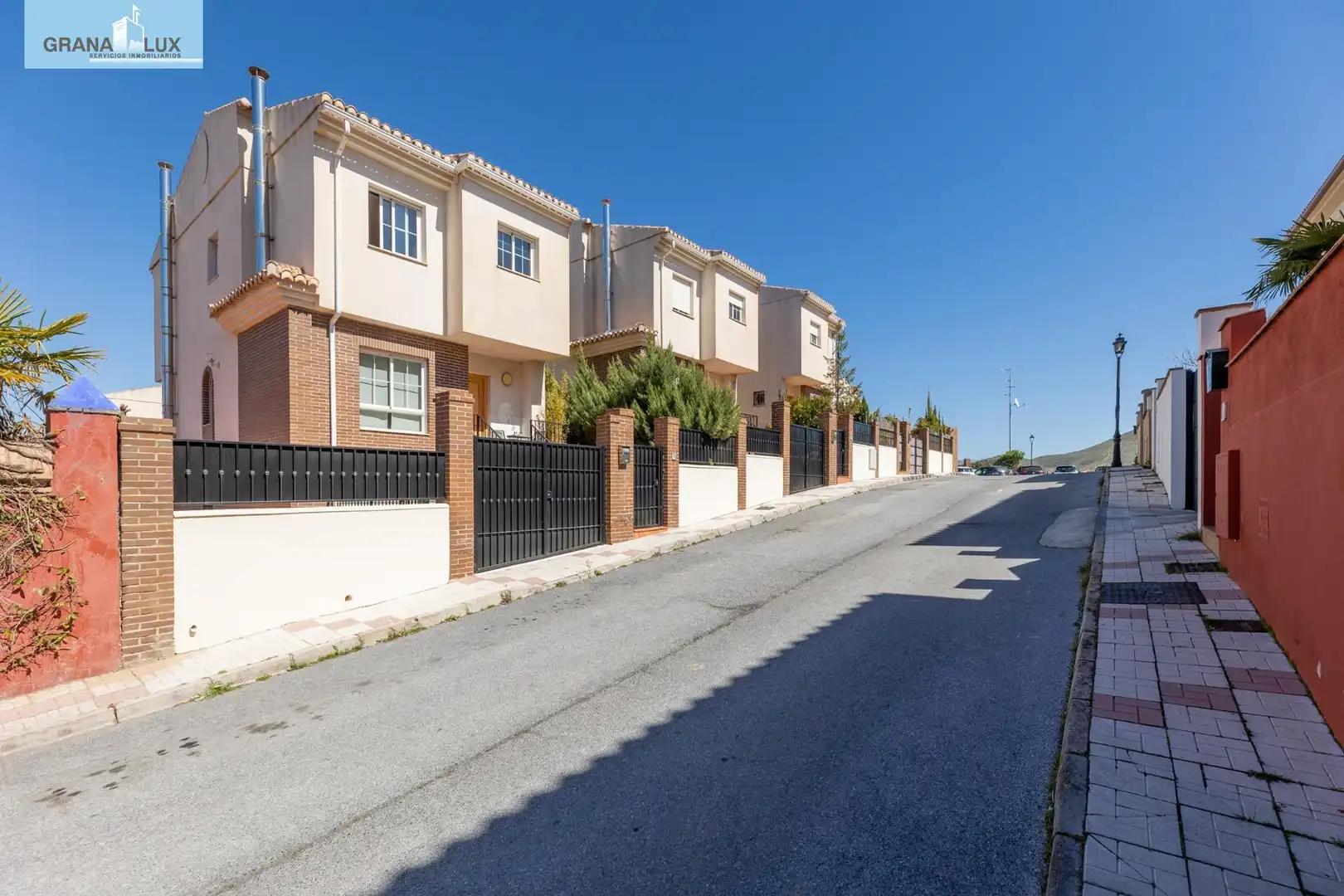 Vista exterior de Casa o xalet en venda en Monachil amb Jardí privat, Terrassa i Traster