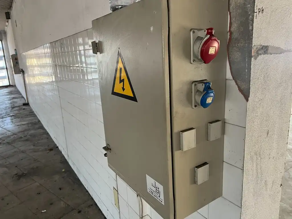 Cocina de Nave industrial de alquiler en Oleiros con Calefacción