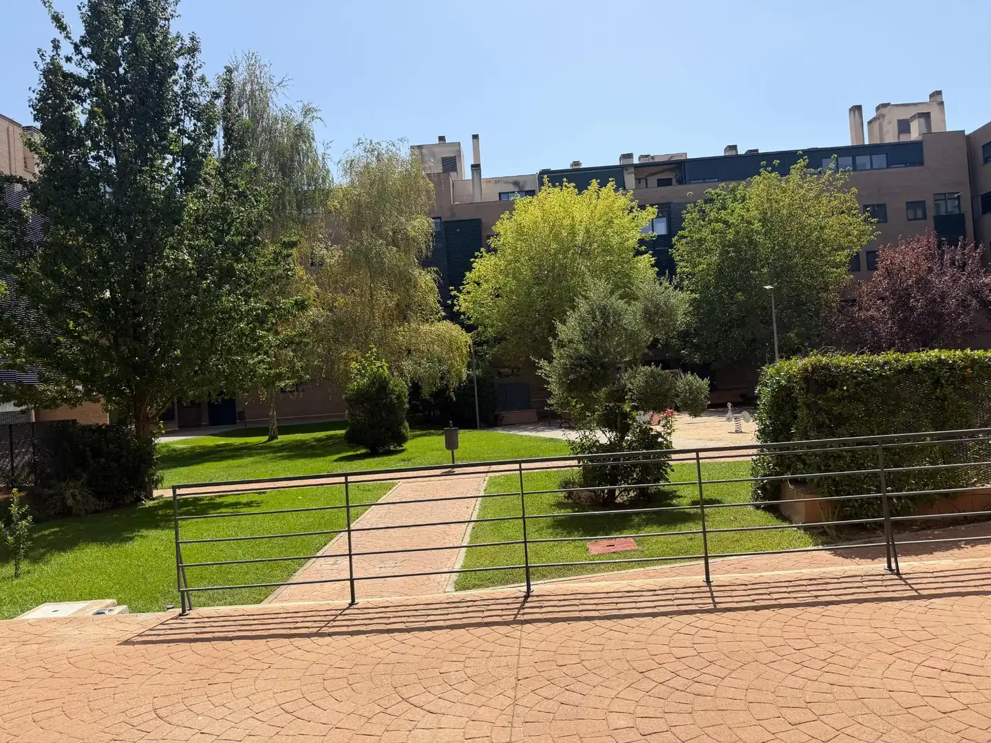 Exterior view of Flat for sale in Pinto  with Air Conditioner, Heating and Private garden