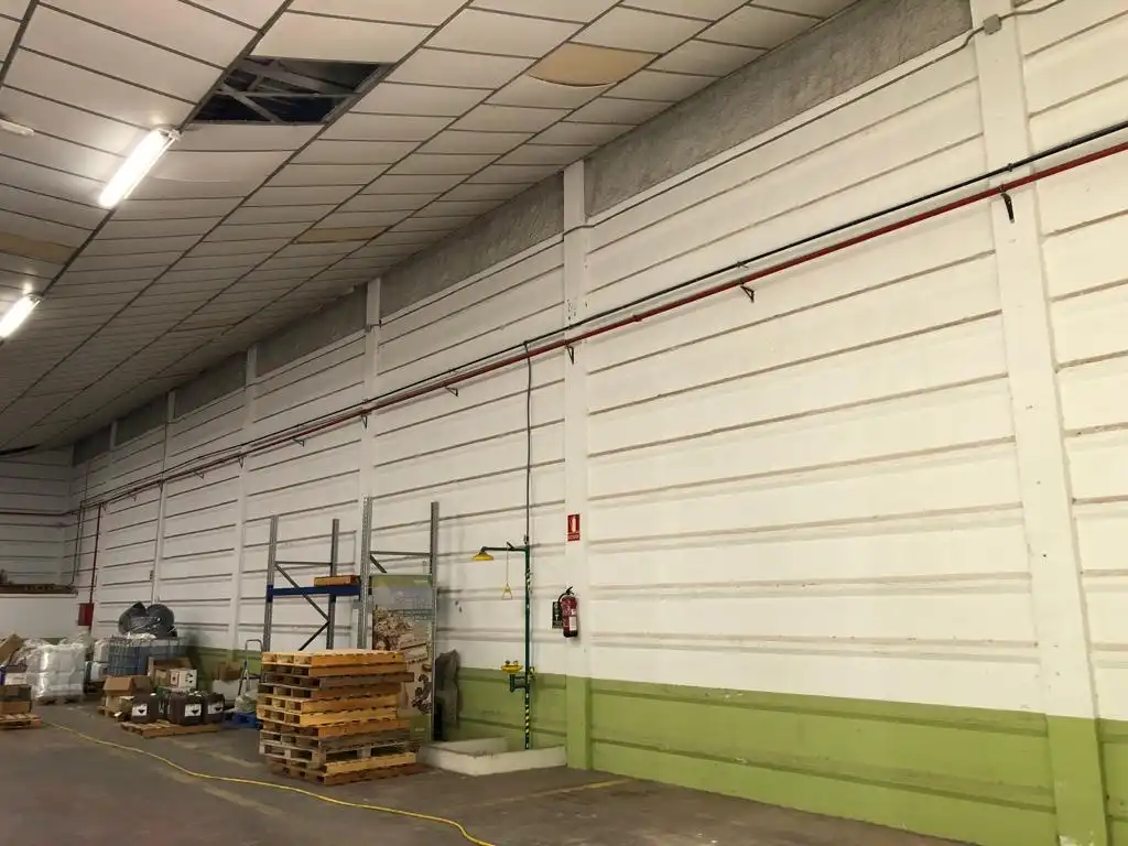 Nave industrial in vendita a Santa María del Águila, imagen 2