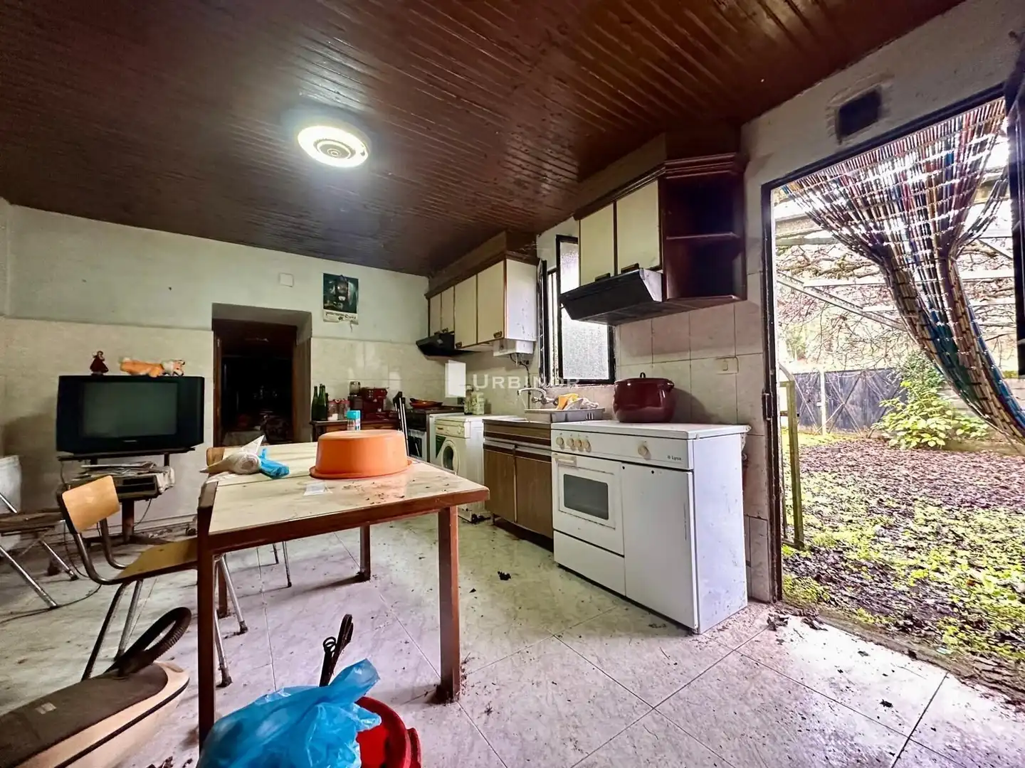 Kitchen of Houses for sale in Toén  with Heating and Private garden