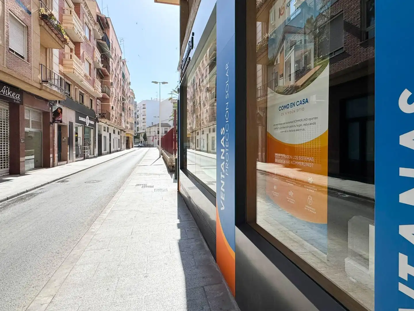 Vista exterior de Local en venta en Elche / Elx con Aire acondicionado