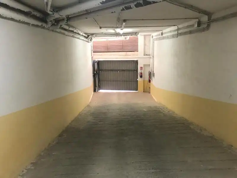 Garage for sale in Hortes Les, Móra d'Ebre