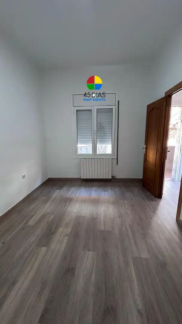 Schlafzimmer von Erdgeschoss zum Verkauf in Ripollet mit Heizung, Parkett und Terrasse