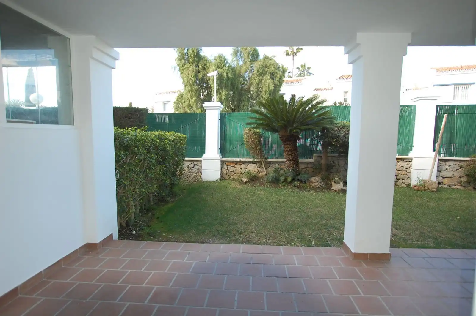 Jardín de Piso en venta en Marbella con Aire acondicionado, Terraza y Amueblado