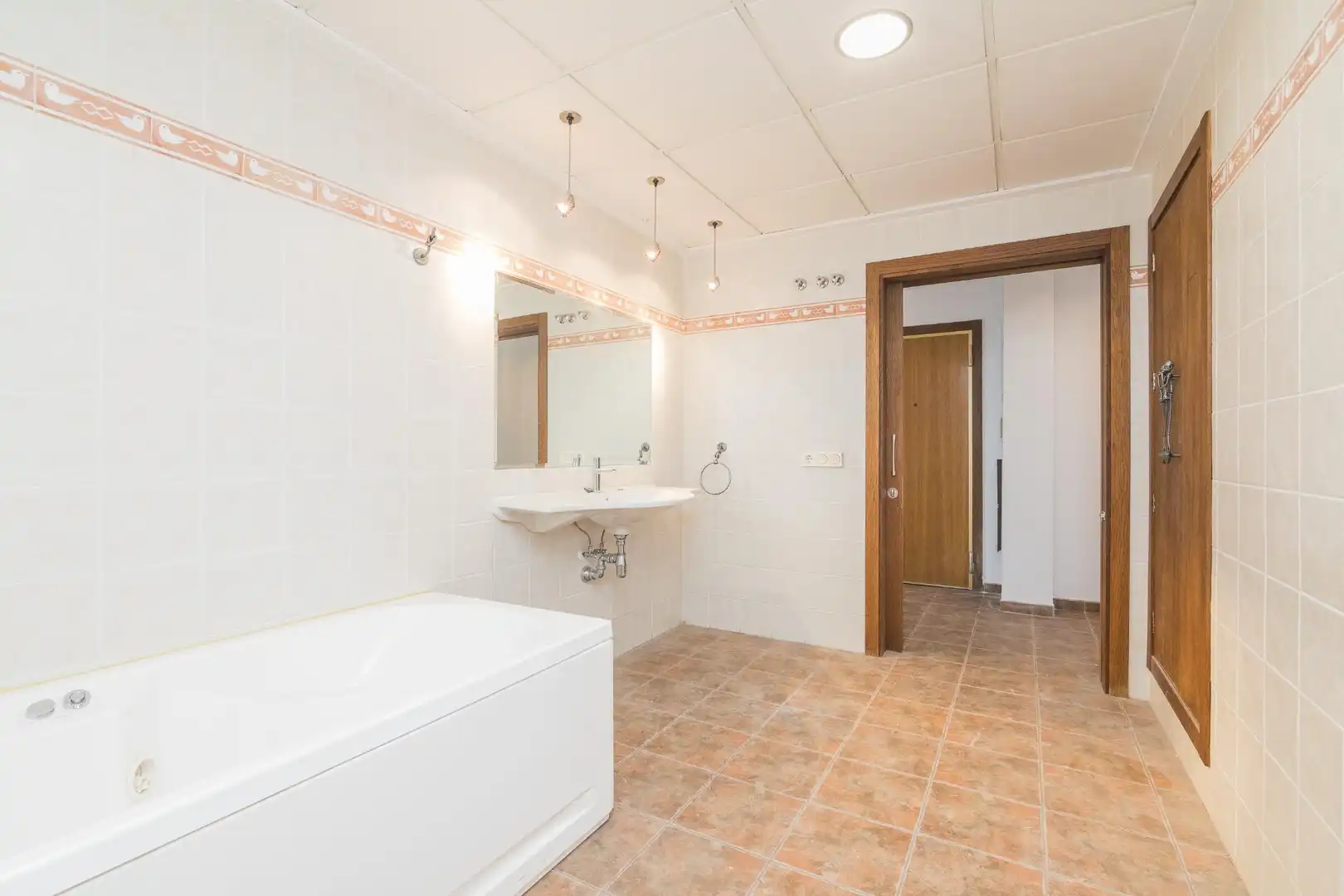 Badezimmer von Dachboden zum Verkauf in Elche / Elx mit Klimaanlage, Heizung und Terrasse