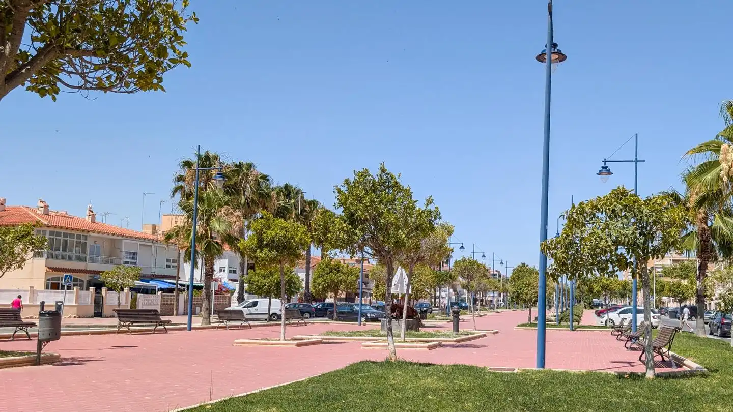 Außenansicht von Wohnung zum Verkauf in Santa Pola mit Klimaanlage, Terrasse und Möbliert