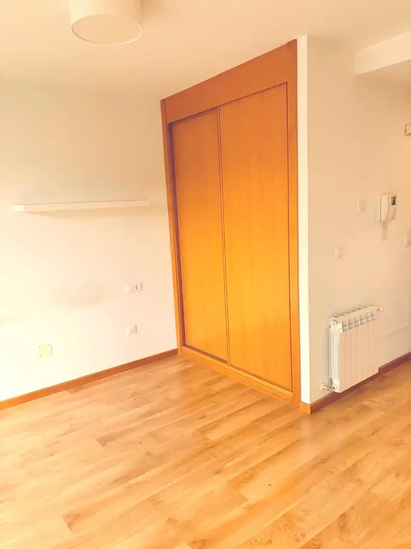 Wohnung mit Aufzug zur Miete in Centro - Juan Flórez - Plaza Pontevedra, imagen 3