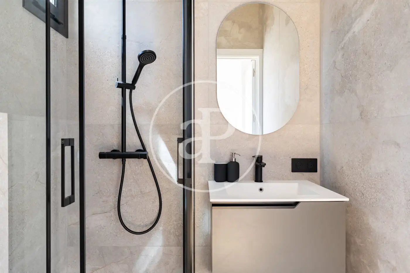 Baño de Piso en venta en Barcelona con Aire acondicionado, Calefacción y Amueblado