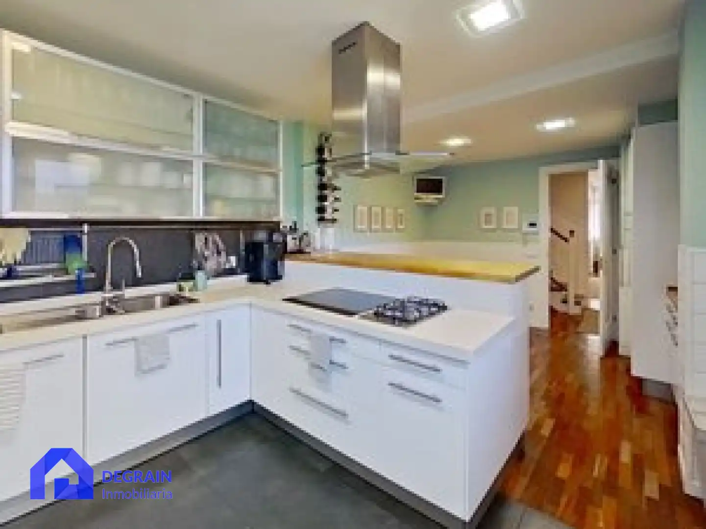 Kitchen of Flat for sale in Oviedo   with Heating and Storage room