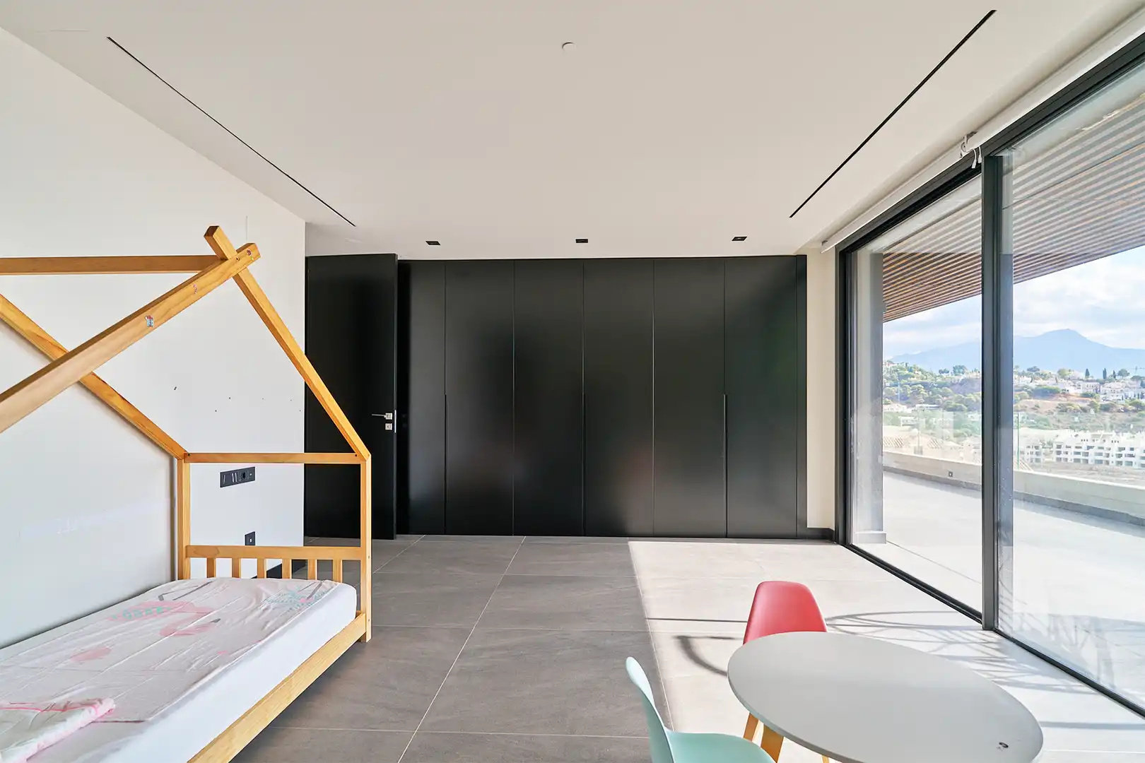 Habitación de Casa o chalet en venta en Benahavís con Aire acondicionado, Calefacción y Jardín privado