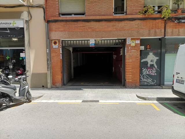 Garaje en Alquiler en de Béjar en Hostafrancs