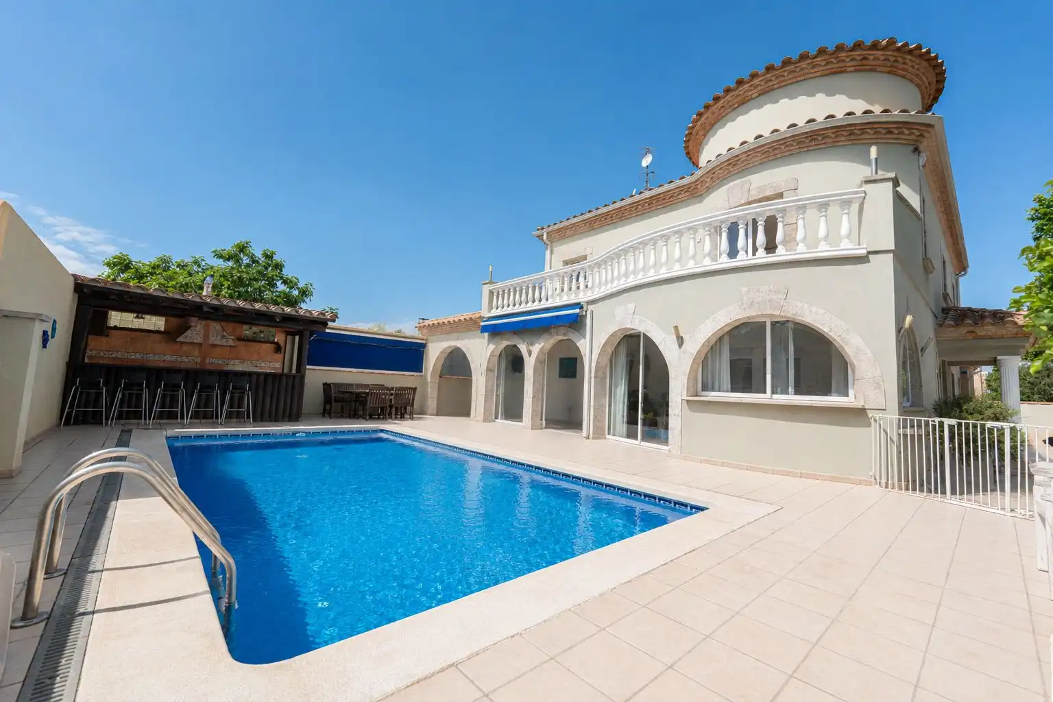 Piscina de Casa o chalet en venta en Empuriabrava con Terraza y Piscina