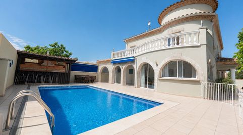 Foto 2 de Casa o xalet en venda a 6 Carrer Montgrí, Montgrí, Empuriabrava