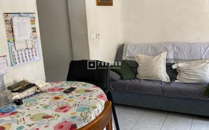 Sala d'estar de Pis en venda en  Madrid Capital