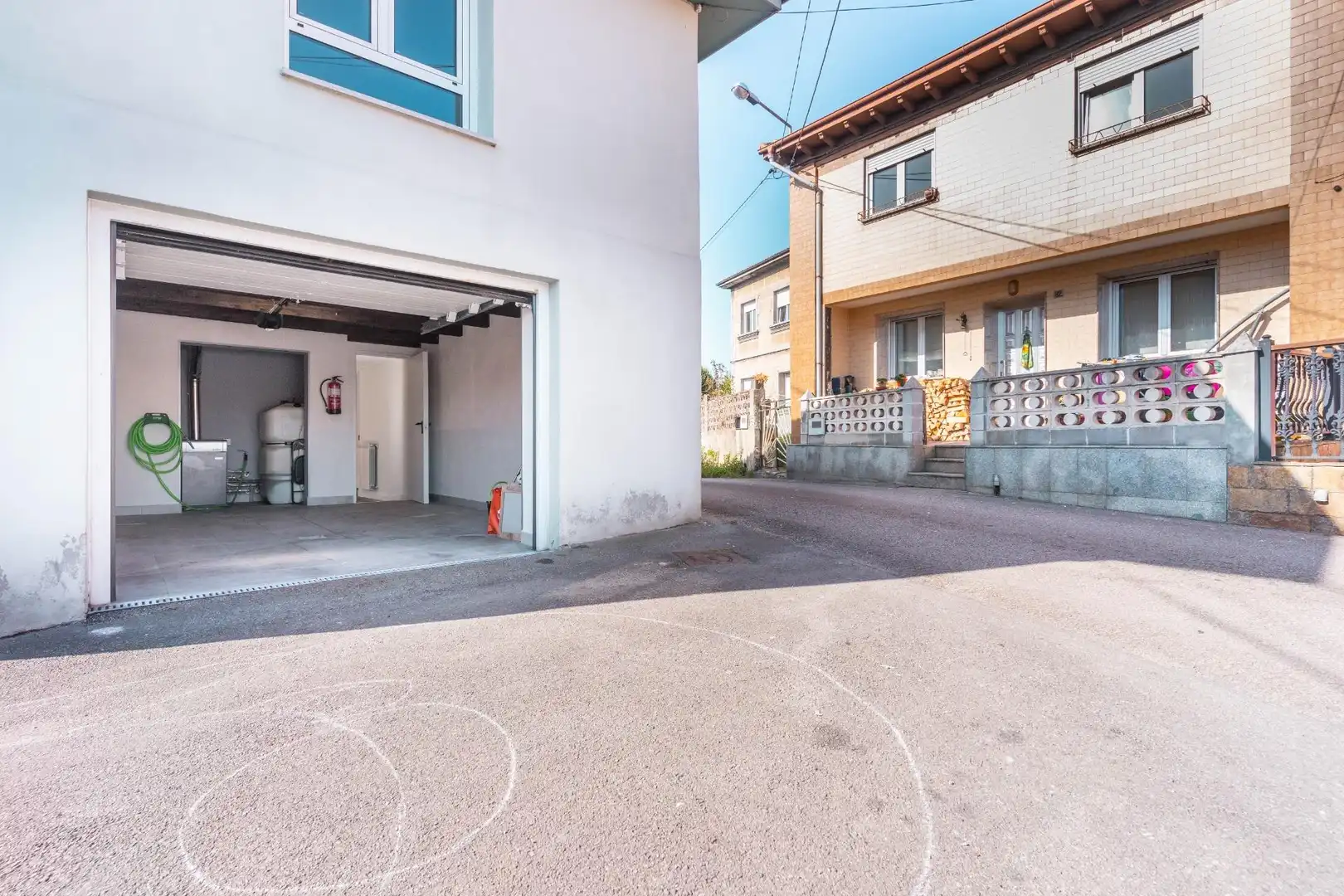 Parking de Casa adosada en venta en Siero con Calefacción