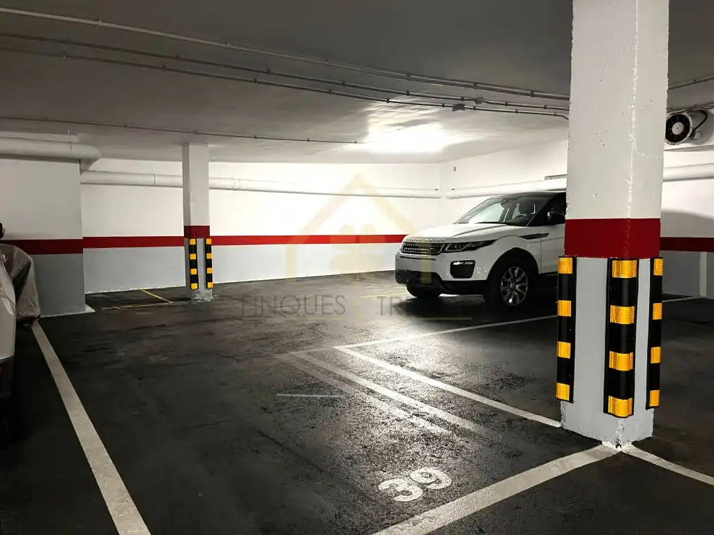 Parking de Ático en venta en Granollers con Aire acondicionado, Calefacción y Terraza