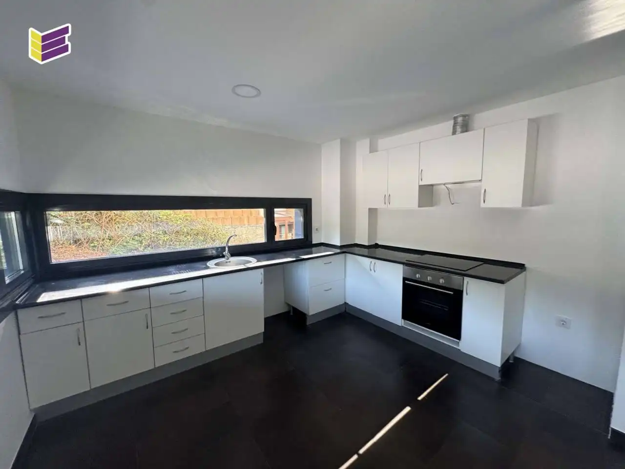 Cocina de Dúplex en venta en Baiona con Terraza, Trastero y Balcón