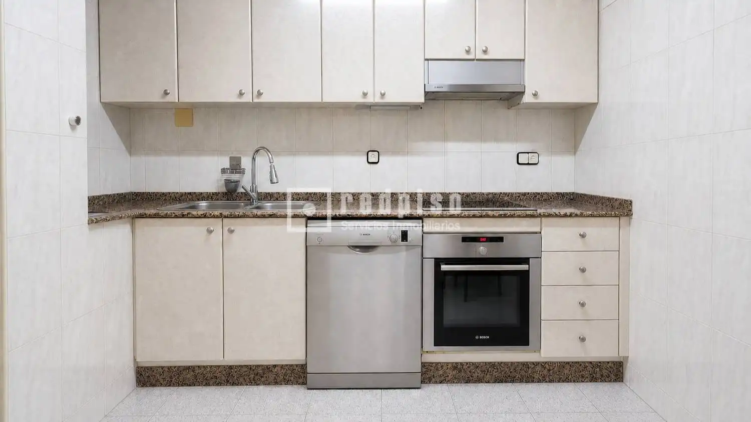 Flat for sale in Trinitat