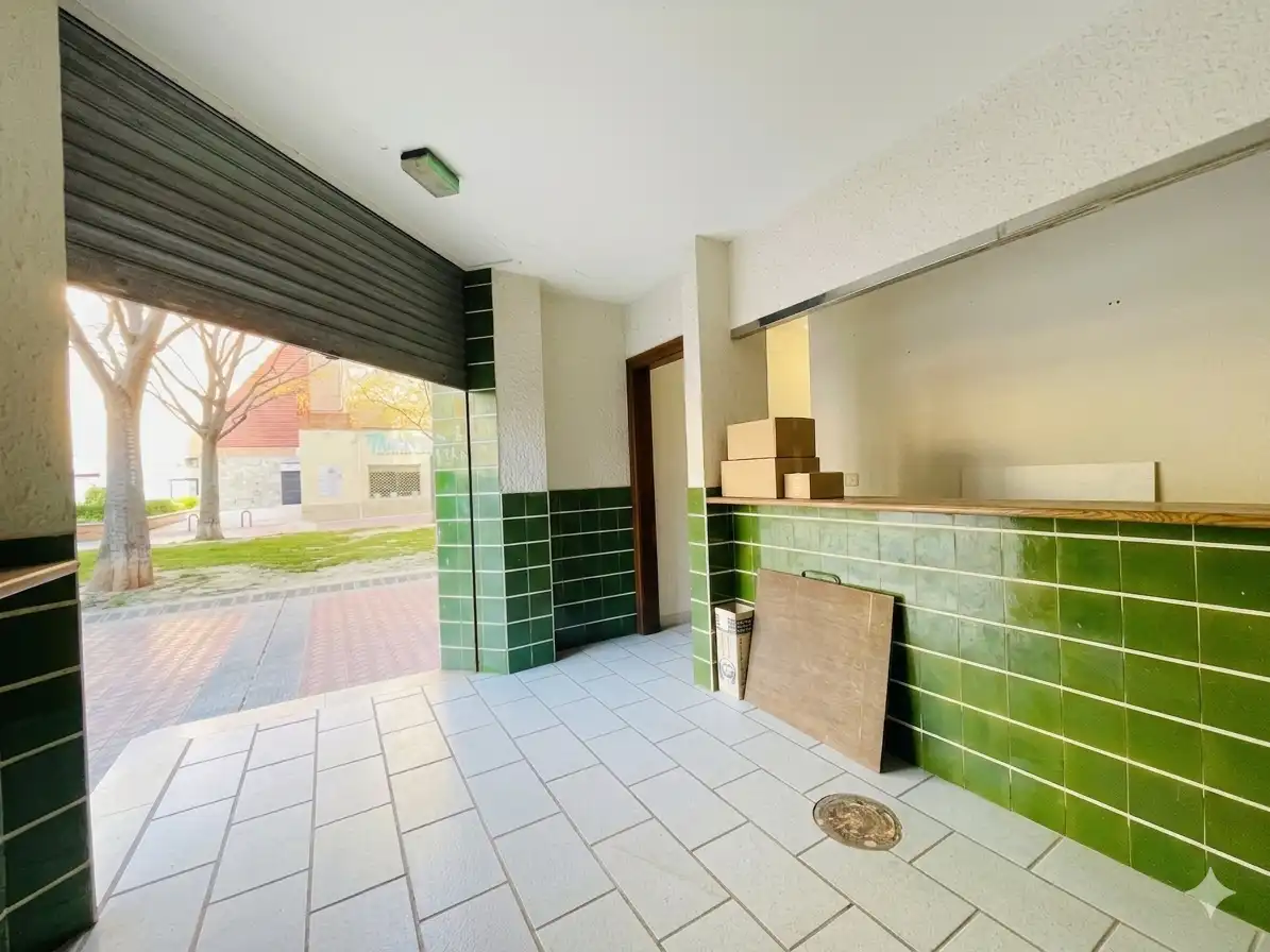 Kitchen of Commercial properties for sale in Zaragoza