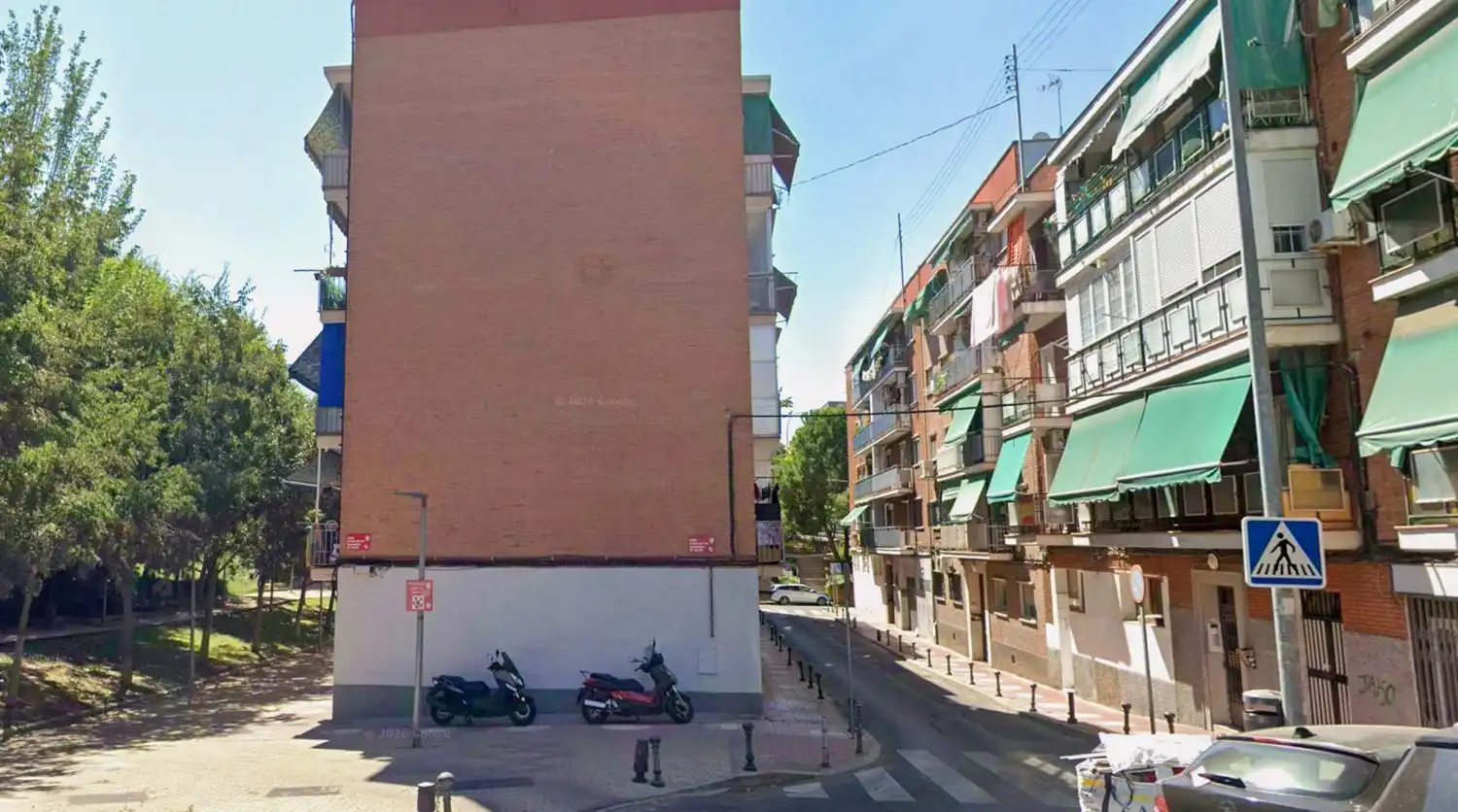 Vista exterior de Pis en venda en San Sebastián de los Reyes amb Calefacció