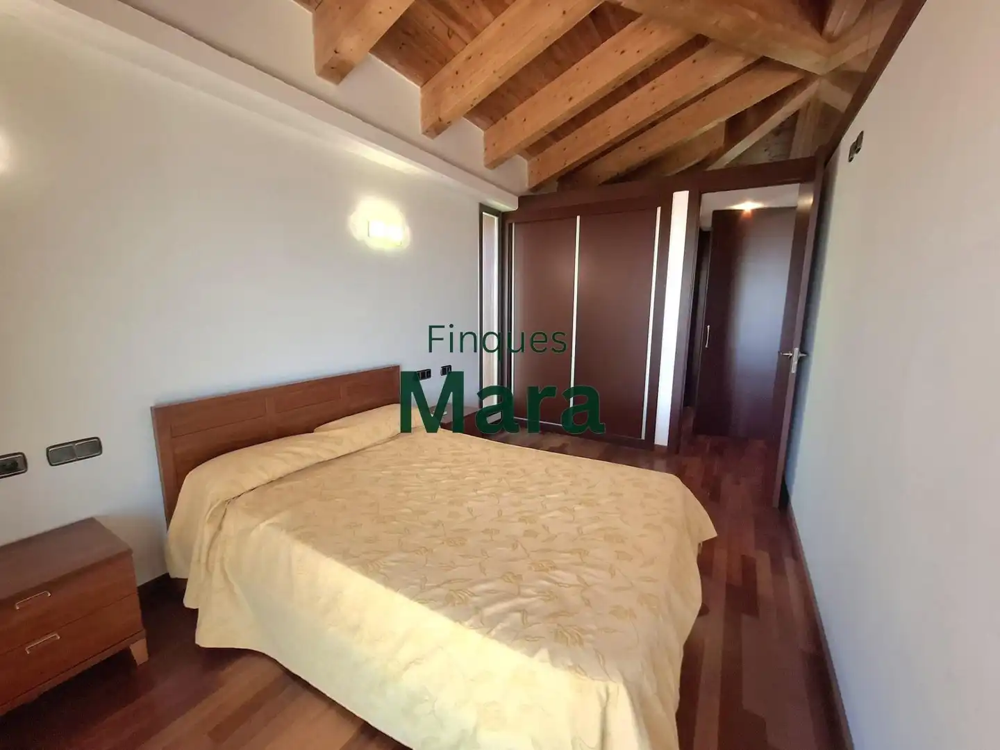 Habitación de Casa o chalet en venta en Sant Boi de Llobregat con Aire acondicionado, Calefacción y Jardín privado