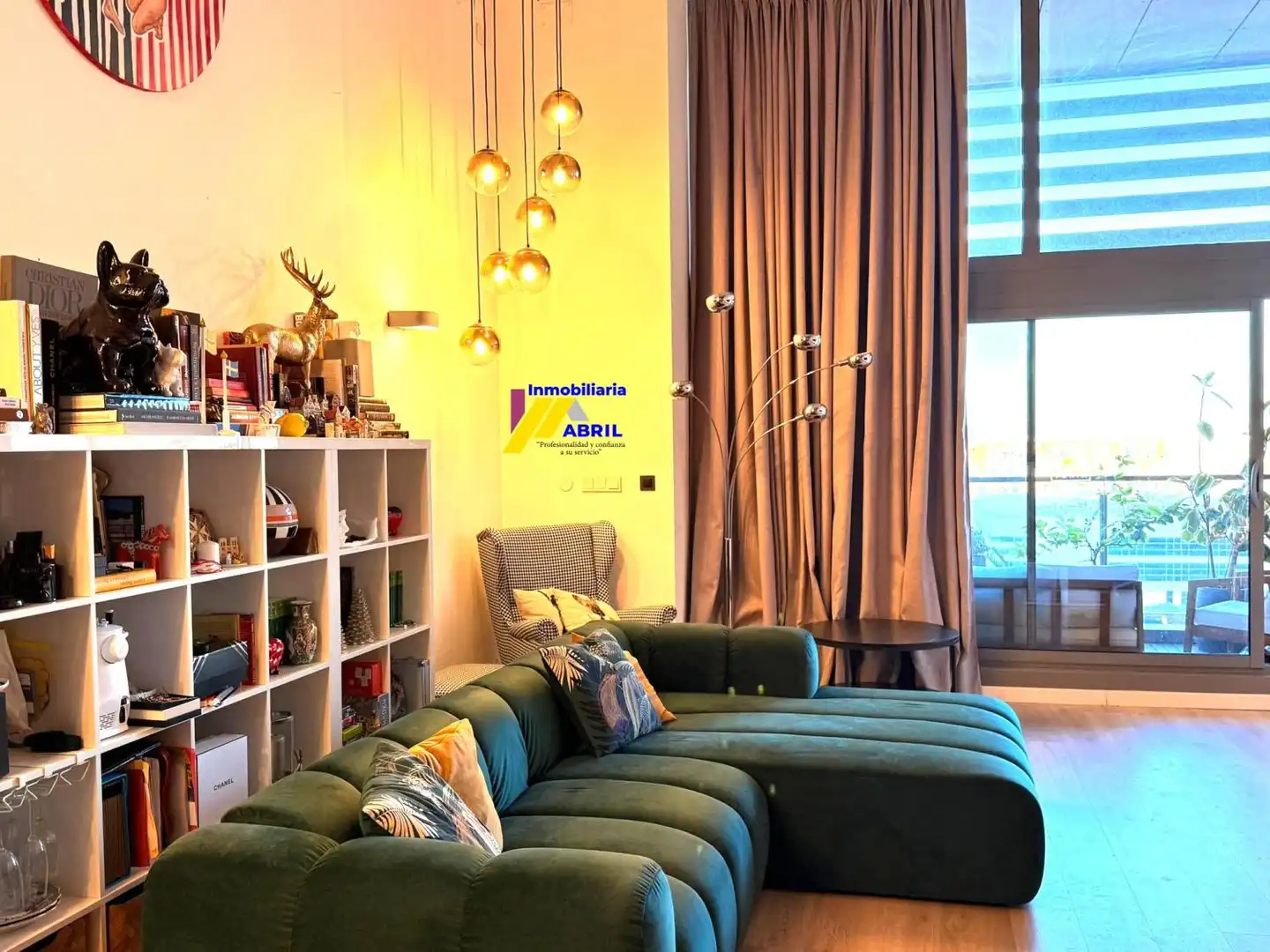 Sala d'estar de Pis en venda en Valencia amb Aire condicionat, Terrassa i Piscina
