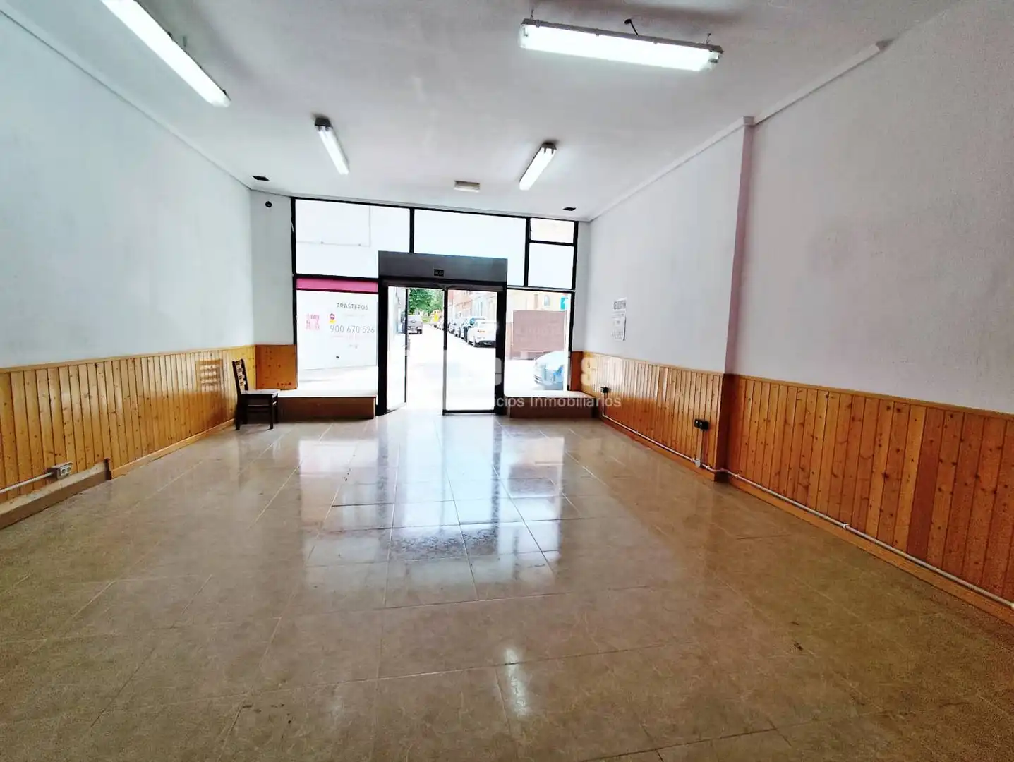 Local comercial de lloguer a de Alonso Núñez de Reinoso, imagen 2