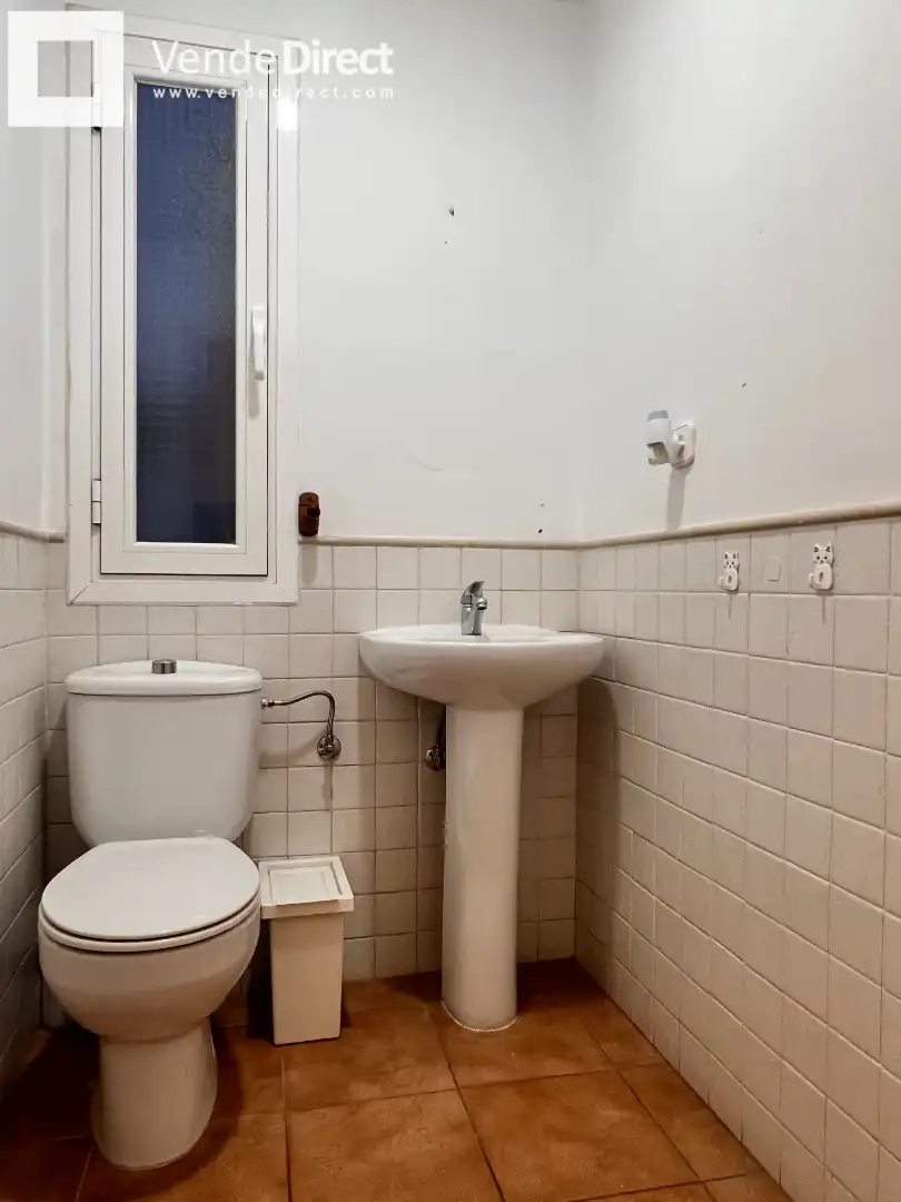 Baño de Piso en venta en Madrid con Aire acondicionado, Calefacción y Alarma