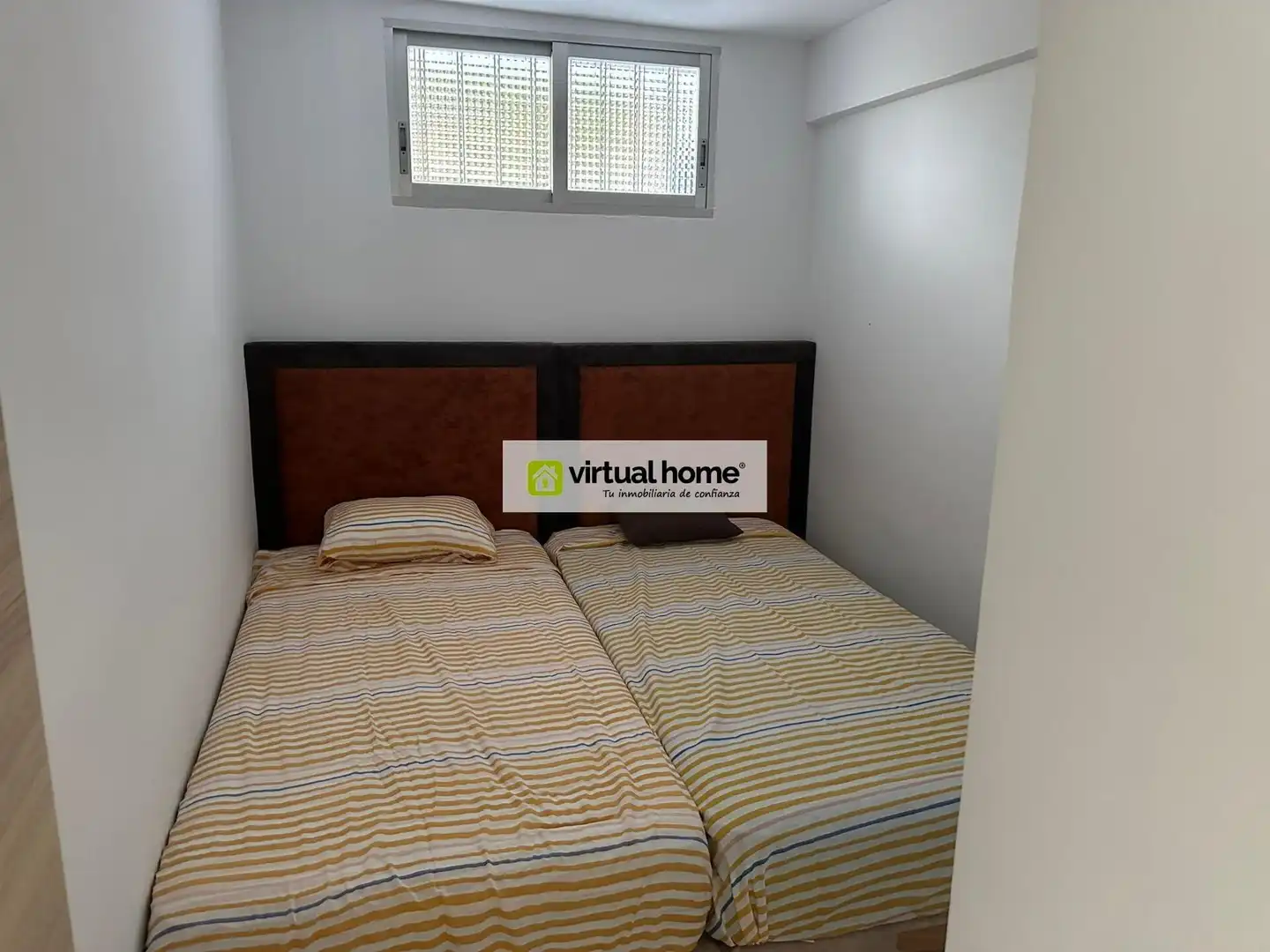 Dormitori de Apartament en venda en Benidorm amb Aire condicionat i Piscina comunitària