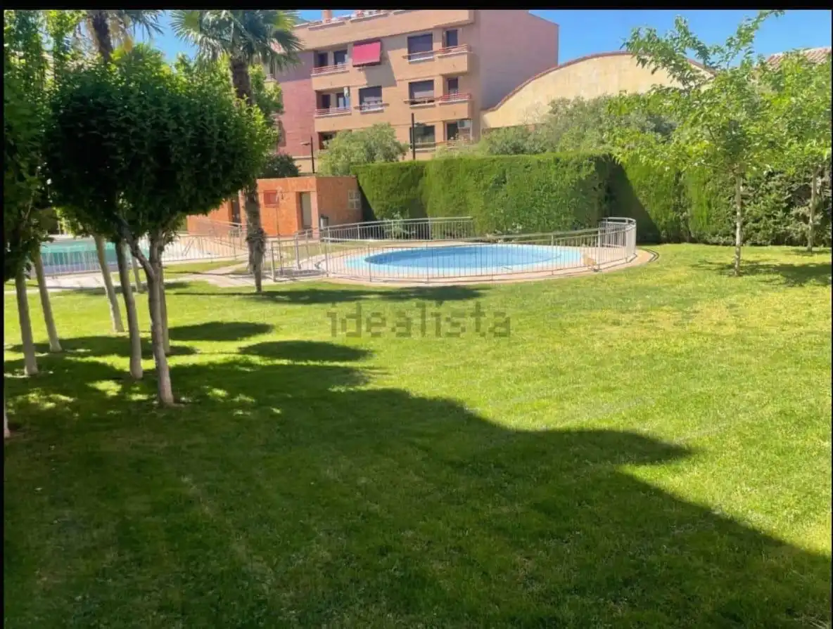 Garden of Flat for sale in Zaragoza  with Air Conditioner, Heating and Private garden