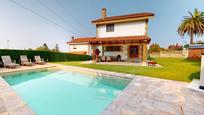 Piscina de Casa o xalet en venda en El Astillero   amb Calefacció, Jardí privat i Terrassa