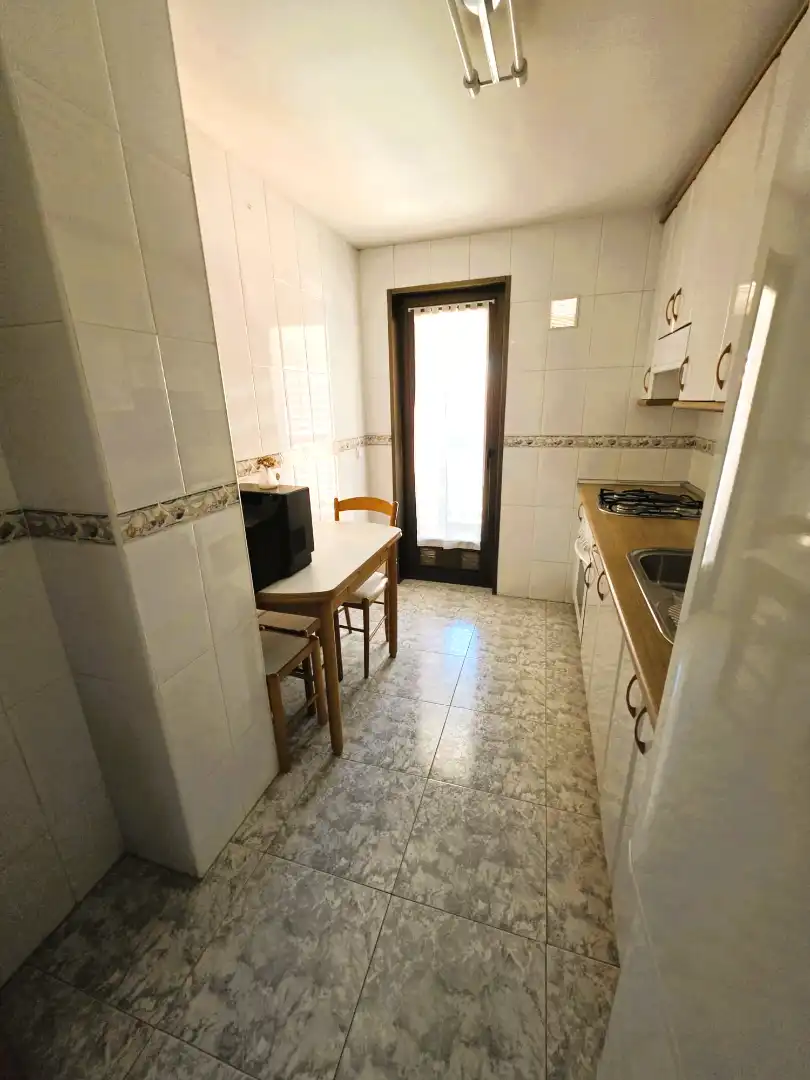 Cuina de Pis en venda en Madrid amb Calefacció, Terrassa i Moblat