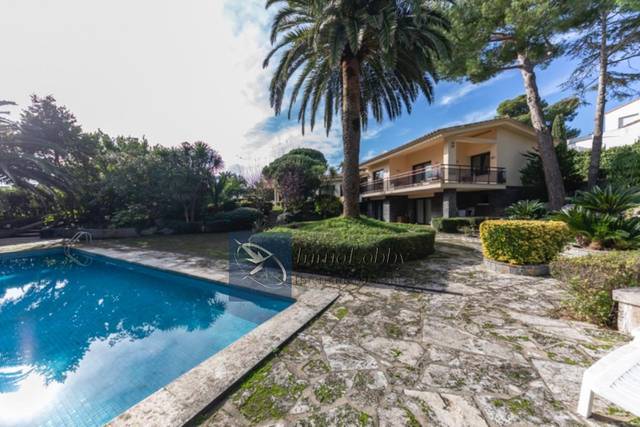 Casa-chalet en Venta en carrer cala pedrosa en S'Agaró