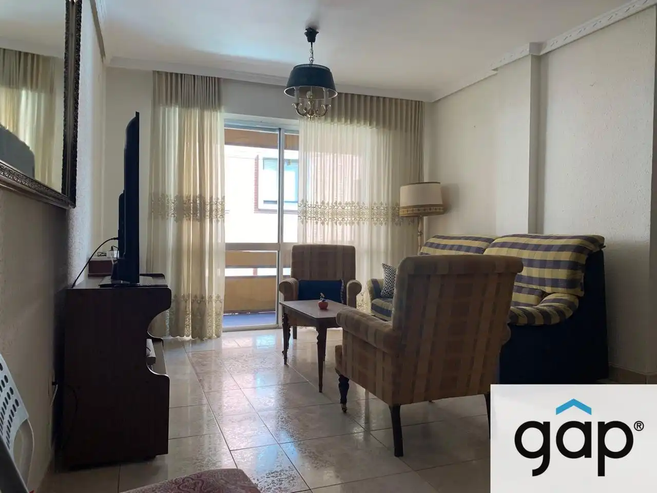 Living room of Flat for rent in Cuenca  with Heating, Terrace and Furnished